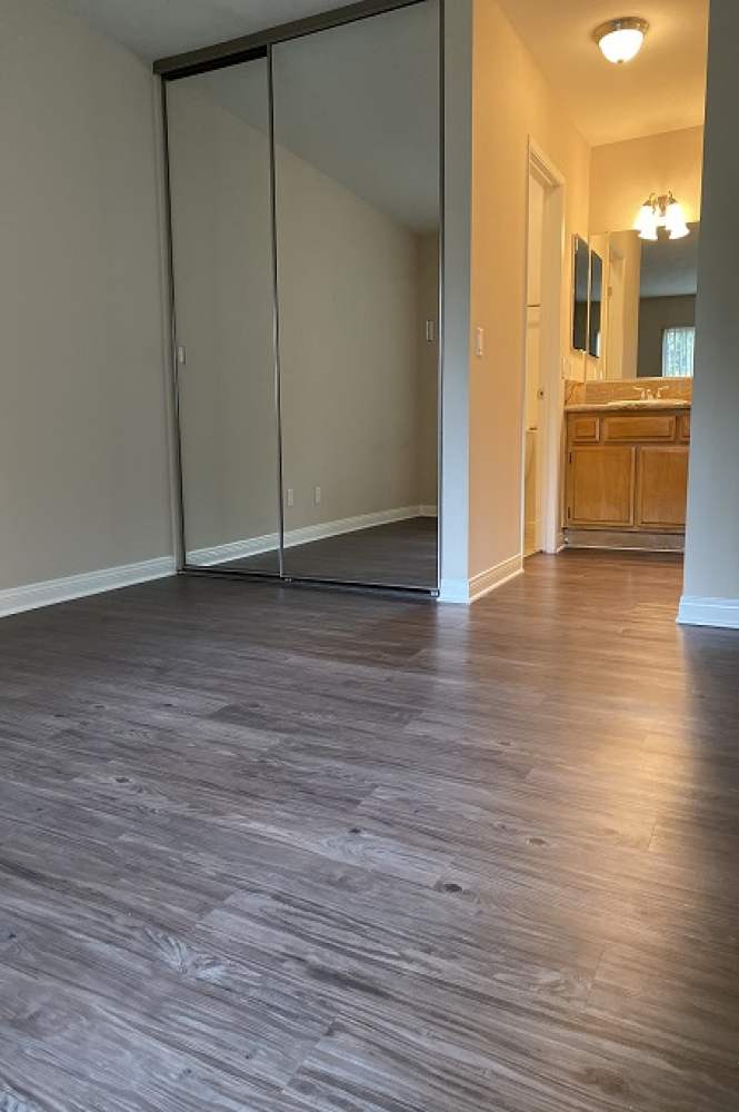  Rent an apartment today and make this 2x2 bedroom empty 2 your new apartment home.